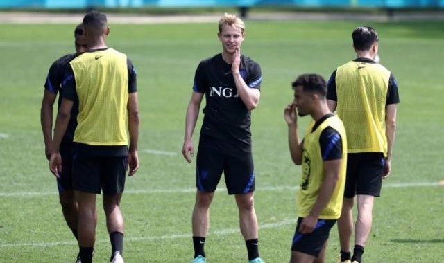 九游体育-德容：已和德佩聊过巴萨，欧洲杯夺冠？不是不可能