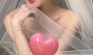 九游体育-新婚快乐23岁申花后卫金顺凯的妻子社媒分享拍婚纱照花絮