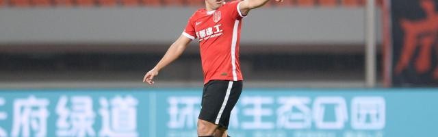 九游网-【中超】罗慕洛角球破门+半场吊射 成都2比1泰山