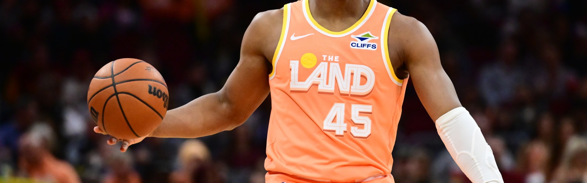 九游网-里程悲！米切尔24中10空砍26分11助攻 生涯总得分破15000分大关