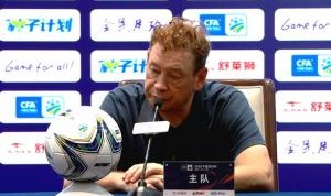 斯卢茨基：点球大战有两次机会能终结比赛 现在还沉浸在情绪当中